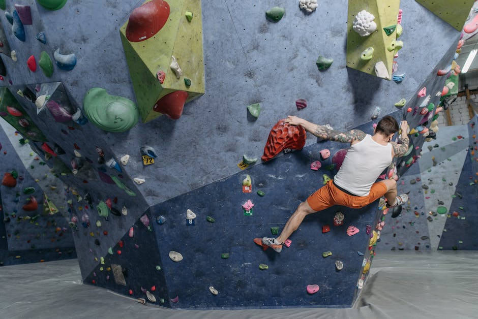 Best Crash Pads, Helmets, and Protection Gear for Bouldering in 2026